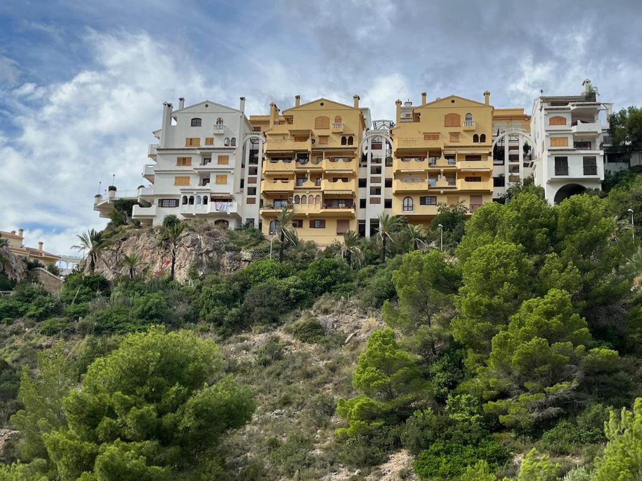 Cap Blanc With Sea View And Apartment *