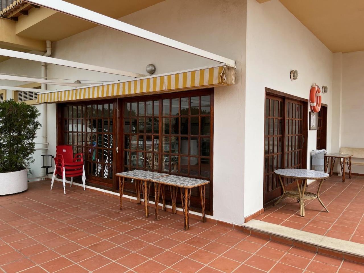 Cap Blanc With Sea View And Appartement