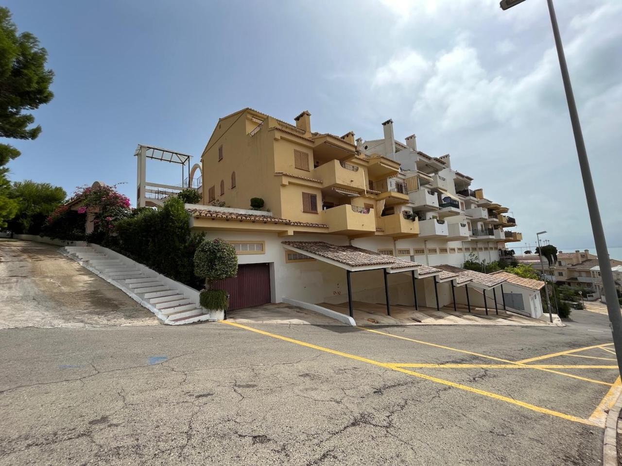 Cap Blanc With Sea View And Appartement Cullera